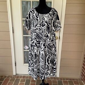 Robbie Bee Navy and White Midi Dress